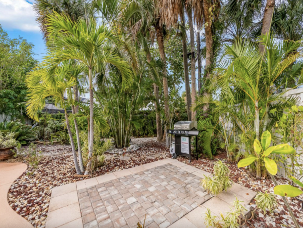 Lido Key Vacation Home with 2 Bedroom and Private Pool